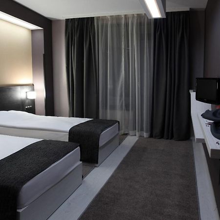 Hotel Idol Targovishte  Ngoại thất bức ảnh