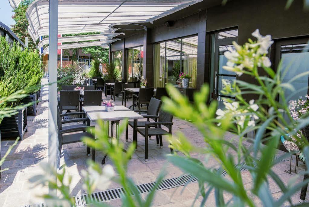 Hotel Idol Targovishte  Ngoại thất bức ảnh